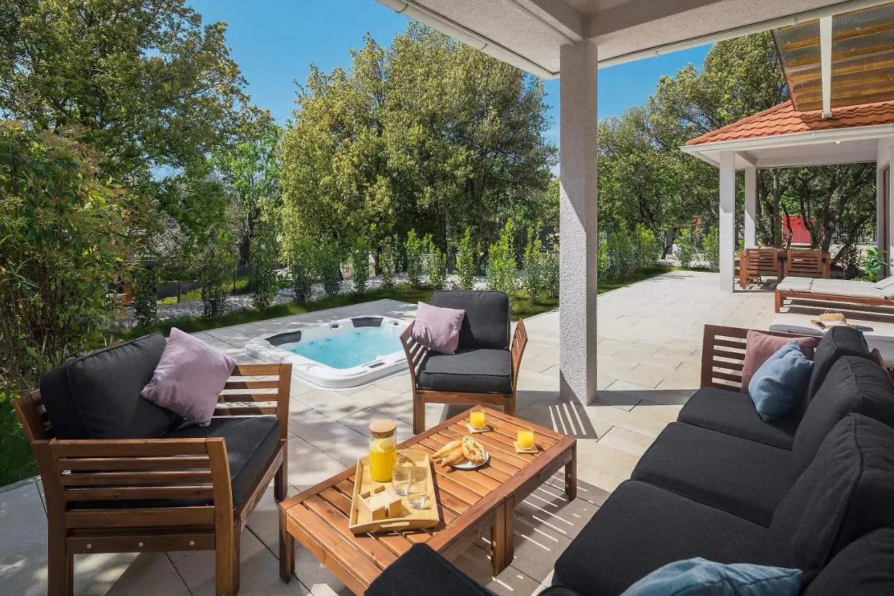 Ferienpark Luxury Glamping Bay Villas Porto Bus Bale