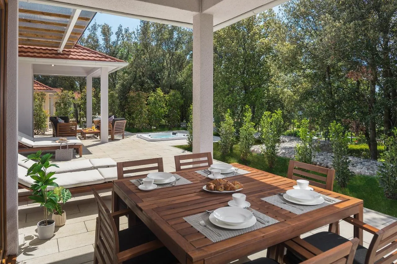 Luxury Glamping Bay Villas Porto Bus Bale 0*,  Kroatien